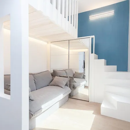 Rhome Vatican Chic * רומא