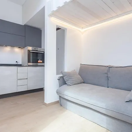 Rhome Vatican Chic Apartment