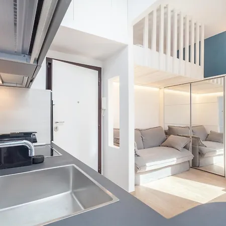 Rhome Vatican Chic *